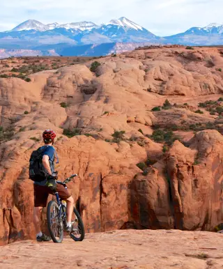 Befahre die Sanddünen des Slickrock-Trails